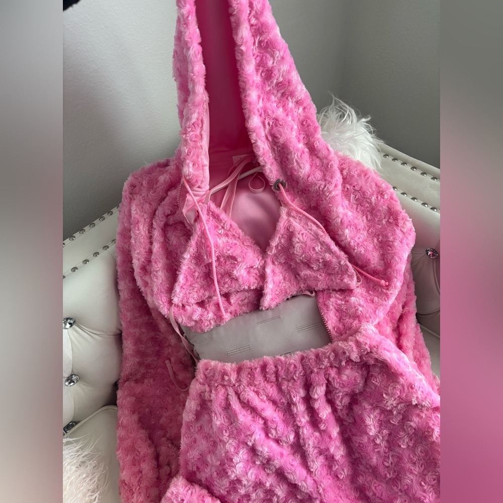 BADGAL BLVD
Pink Jogger 3pc Set